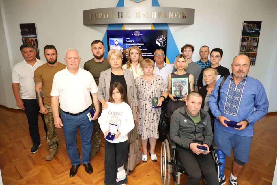 18 жителів області удостоєні Почесної відзнаки «За заслуги перед Вінниччиною» (Пресслужба Вінницької обласної ради)