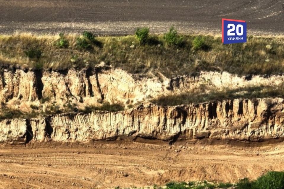 Шкода природі і збитки у 5,5 мільйона. На Немирівщині копали суглинок без дозволу