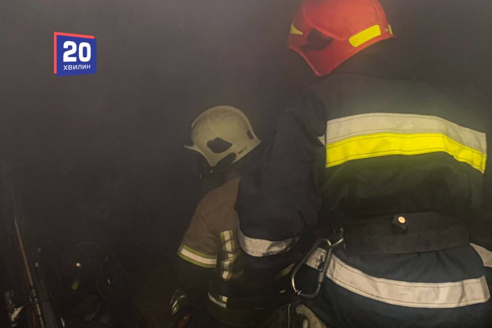 Гараж загорівся через зарядний пристрій на Героїв Нацгвардії