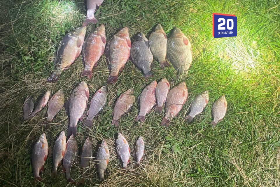 На річці біля Немирова спіймали браконьєра з човном, сітками та рибою