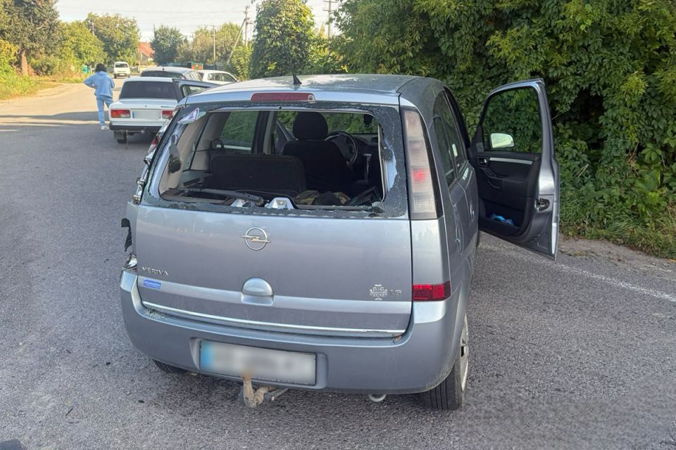 На Вінниччині п’яний мотоцикліст врізався в Opel. Травмувалися двоє людей