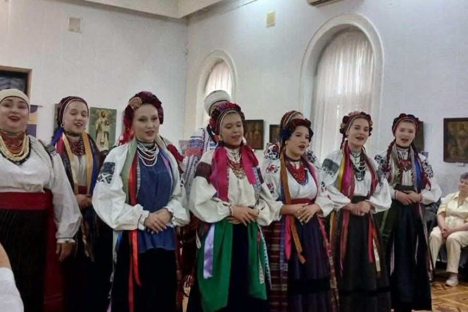 Від сорочки до весільної сукні: у Вінницькому музеї показали, як змінювався український одяг