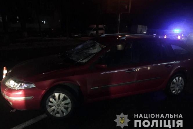 На Київській легковик збив чоловіка. Потерпілий у лікарні