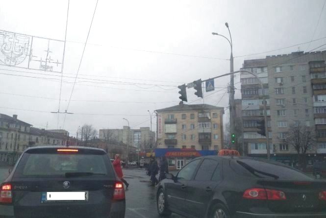 Рясний дощ та сильний вітер: в Україні оголосили жовтий рівень небезпечності