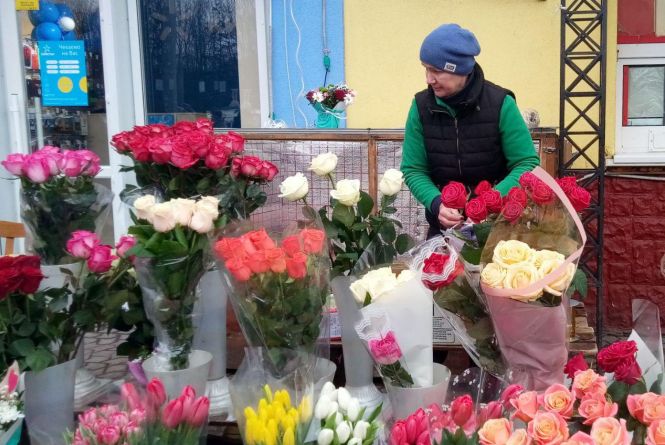 Квітковий ажіотаж у Вінниці. Чи змінив «валентинів» попит вартість тюльпанів і троянд?