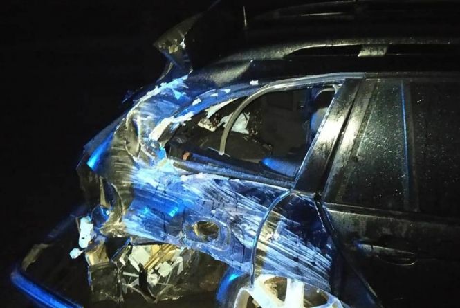 У Гайсині BMW протаранило відбійник. Постраждала пасажирка