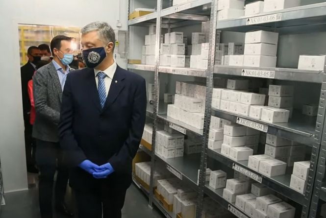 До Вінниці приїде Порошенко та привезе 5 тисяч тестів на антитіла до COVID-19