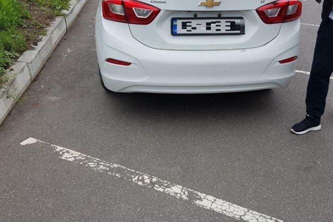 Відмовився від тесту на наркотики: вінничанина за кермом Chevrolet зупинила поліція