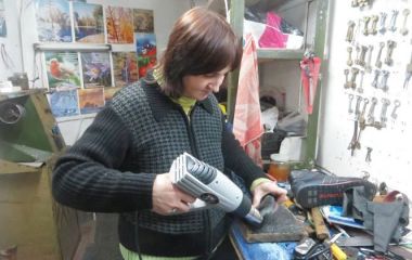 Як вберегти чоботи від бридкої погоди? Поради вінницьких ремонтників взуття