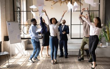 На Вінниччині в грудні середня зарплата становила понад 15 тисяч. Де платять найбільше?