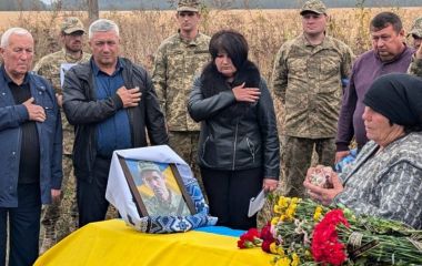 У селі Рахнівка поховали солдата, який 10 місяців вважався безвісти зниклим
