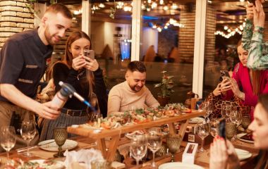 Новорічний корпоратив 2026.  Що пропонують вінницькі заклади (партнерський проєкт)