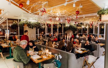 Новорічний корпоратив 2026 у Вінниці. Де зустрітися з колегами і за скільки? (партнерський проєкт)