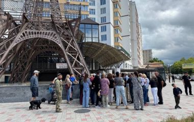 Мітинги та петиції спрацювали: держреєстратору оголосили підозру через махінації з ЖК «Комфорт»