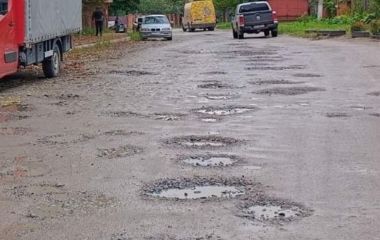 Дорога на Старому місті перетворилась на випробування для водіїв — вінничани просять ремонт