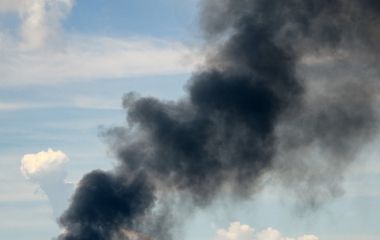 Вночі від ворожої атаки пошкоджено підстанцію одного з підприємств у Коростені: мікрорайон залишився без тепла