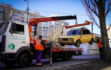 Покинуті авто будуть забирати з вулиць Вінниці. Ухвалили місцевий порядок