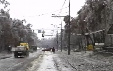 Як Вінниця замерзла у крижаному полоні 2000 року: спогади очевидців і наслідки катастрофи