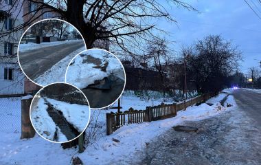 Лід на дорозі та сухі крани: в Агрономічному не можуть визначити, хто має ліквідувати прорив води