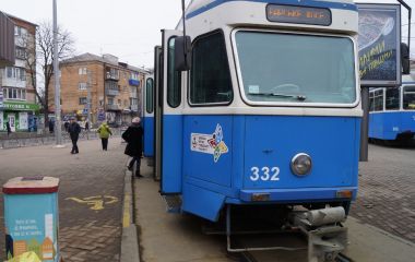 Які проблеми у пасажирів громадського транспорту? У Вінниці провели опитування