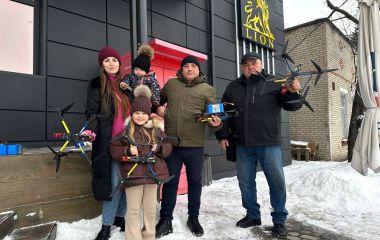 «Хочеться кричати про допомогу»: у Вінницю їде волонтер, який передав на фронт сотні дронів