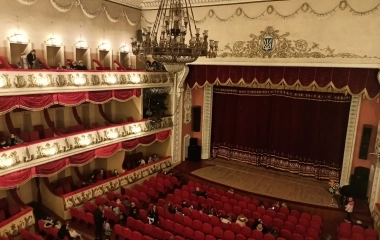 Вінницький театр — не студія для фотосесій: адміністрація закликає глядачів до поваги