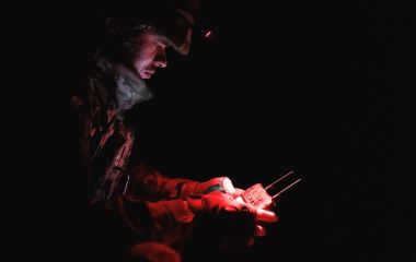 Понад дев’ять тисяч дронів за добу та сотні авіабомб полетіли на позиції ЗСУ