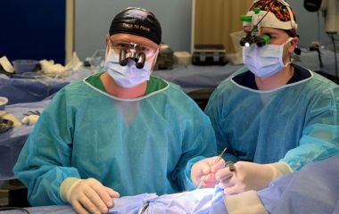 Вінницькі хірурги відновили обличчя пацієнта після опіків — фото до і після вражають