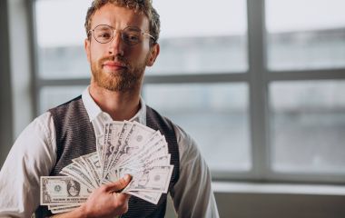 Мільйонери серед нас: хто з вінничан заробляє понад 10 мільйонів на рік, а хто у списку Forbes