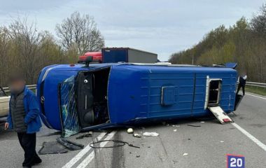 Позашляховик врізався в рейсовий автобус біля Вороновиці. Є постраждалі