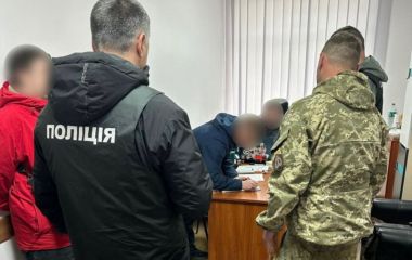 «Абонемент» на відсутність повісток: у Вінниці затримали командира відділення ТЦК за щомісячні побори