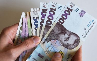 Як змінилися зарплати у Вінниці та сусідніх обласних центрах за рік. Порівнюємо актуальні пропозиції