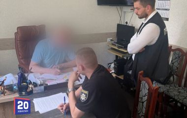 Директору лікарні на Гайсинщині оголосили підозру через надбавки працівникам