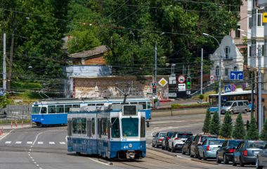 «Розумні» світлофори біля Універмагу: у трамваїв буде пріоритет руху перехрестям