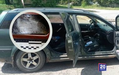 Побила знайому та розбила її мобільний сокирою: у Бершаді затримали 42-річну жінку