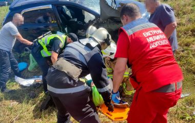 Аварія поблизу Вінниці: з понівеченого авто деблокували 61-річну пасажирку