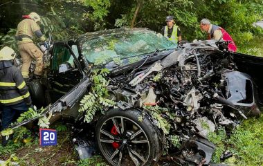 Одна аварія забрала життя, в іншій людей деблокували з авто: важка доба на дорогах Вінниччини