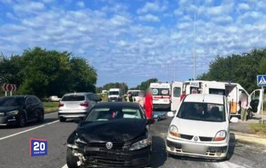 Розтрощені машини та шестеро постраждалих: біля Пултівців сталася аварія