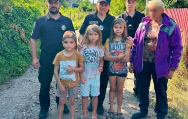 Втекли з дому після сварки й заночували в покинутій хаті: як на Вінниччині всю ніч шукали трьох дітей