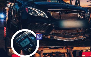 На Мазепи Mercedes врізався паркан. Авто на арештмайданчик, а водію — чотири протоколи