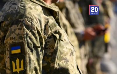 Заблокували машинами та побили військового. Стався напад на групу оповіщення у Вінниці
