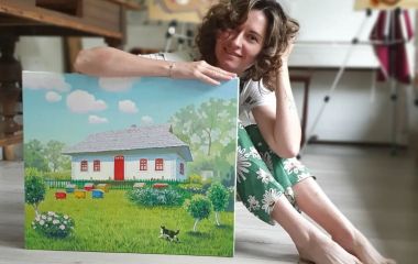 «Намалюйте батьківську хату»: історія подарунка, який повертає голоси рідних і тепло дитинства