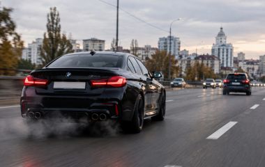 За гучний вихлоп — до 34 тисяч штрафу. Що для водіїв змінить новий законопроєкт?