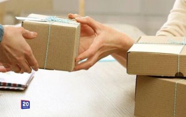 За посилки з-за кордону доведеться платити ПДВ. Коли можуть запровадити нові правила