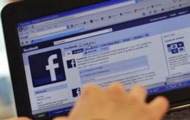 Не можете достукатись у двері нардепів? Пишіть їм в соцмережах