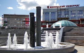 У Вінницькому універмазі проходить фестиваль творчості «Святковий час».
