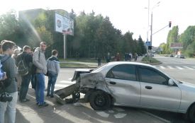 У ДТП на перехресті Воїнів Інтернаціоналістів-Порика подружжя врятували паски безпеки