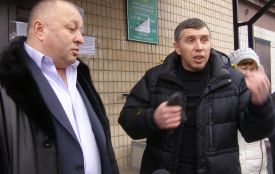 Відсторонили від посади, а він сидить у кабінеті