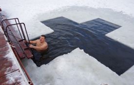 Водохреще на Старому місті: з купанням і сосисками