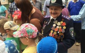 День скорботи у Вінниці зібрав разом дошкільнят і ветеранів